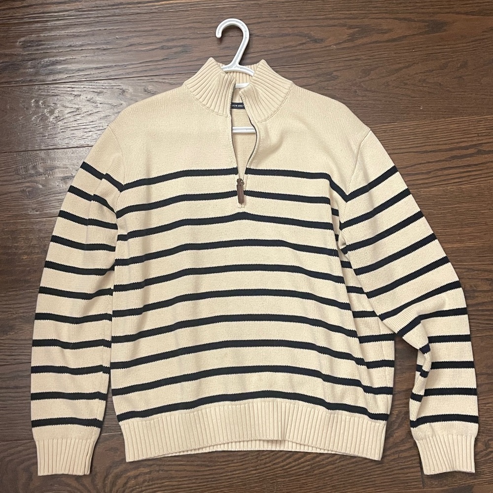 Brandy Melville Beige and Black Zip-Up Sweater